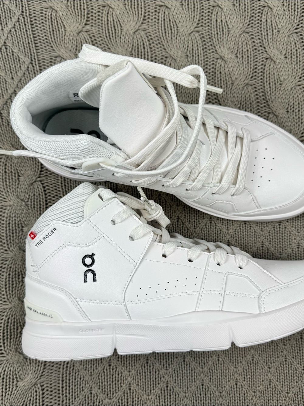 On Running The Roger All-White High-Top Sneakers Womens 9 - Picture 6 of 10